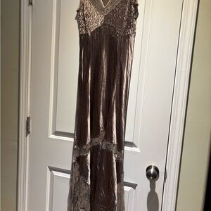 Komarov Textured Taupe/Coco Dress